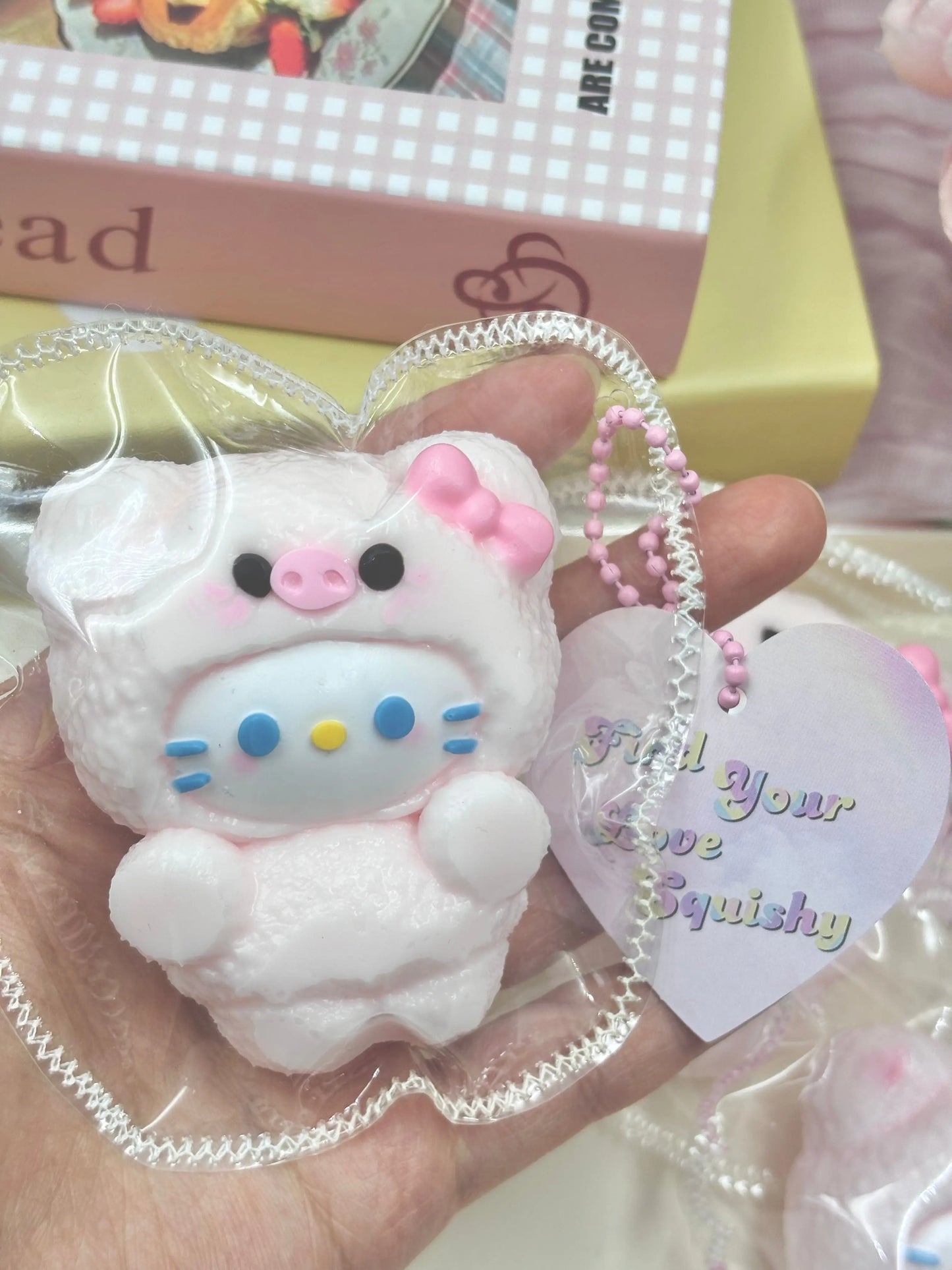 Pig Hello Kitty Taba Squishy Toy - Find Your Love