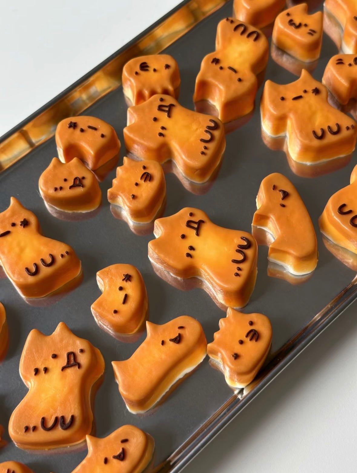 Flocked Cat Biscuit Taba Squishy Toy - Find Your Love Squishy