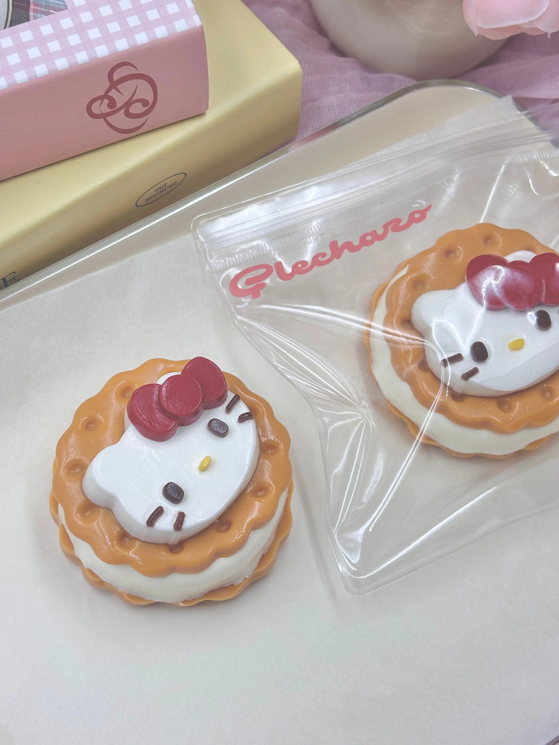 Hello Kitty Biscuit Taba Squishy Toy - Find Your Love