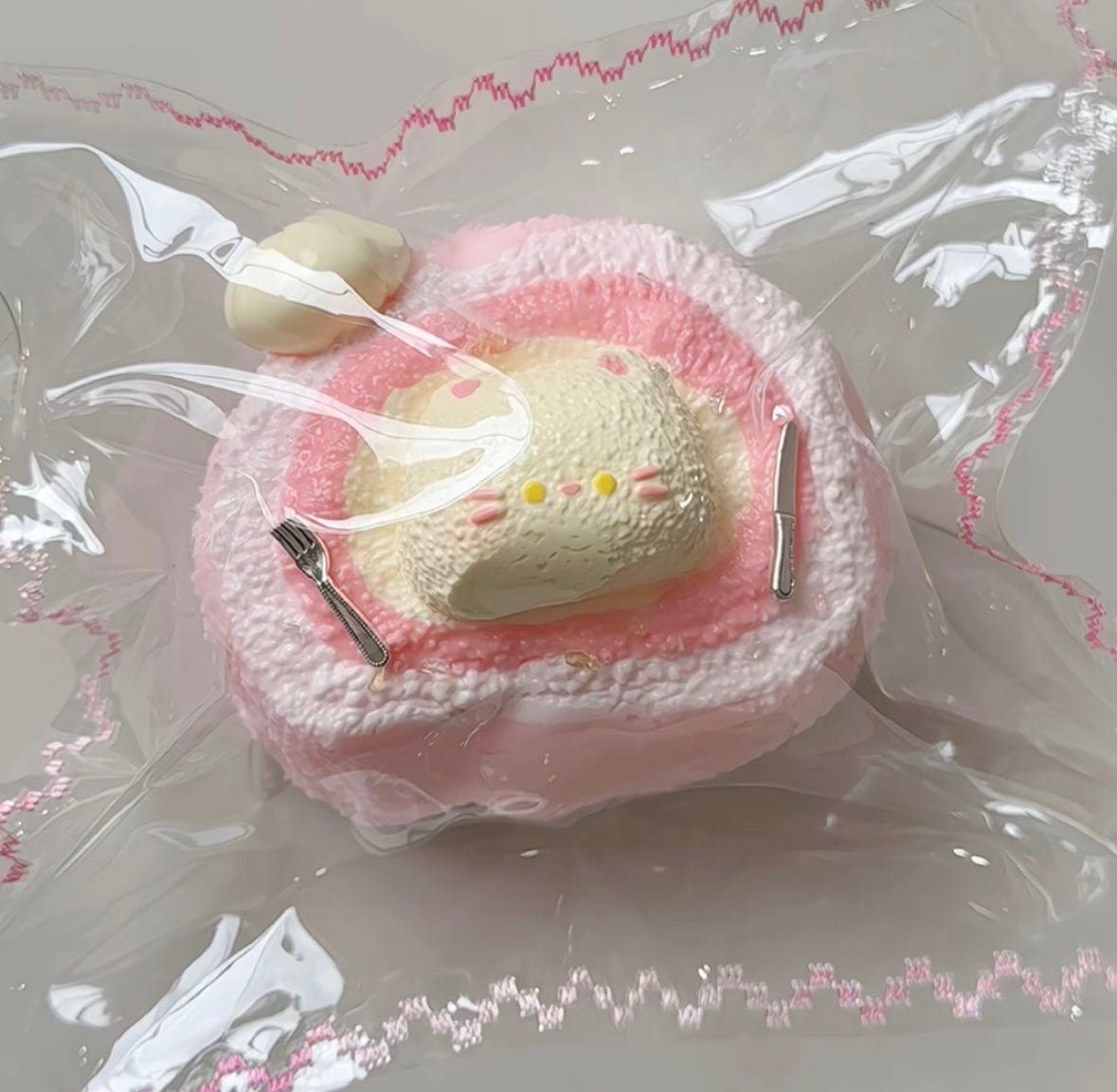 Cat Roll Cake Taba Squishy - Find Your Love Squishy
