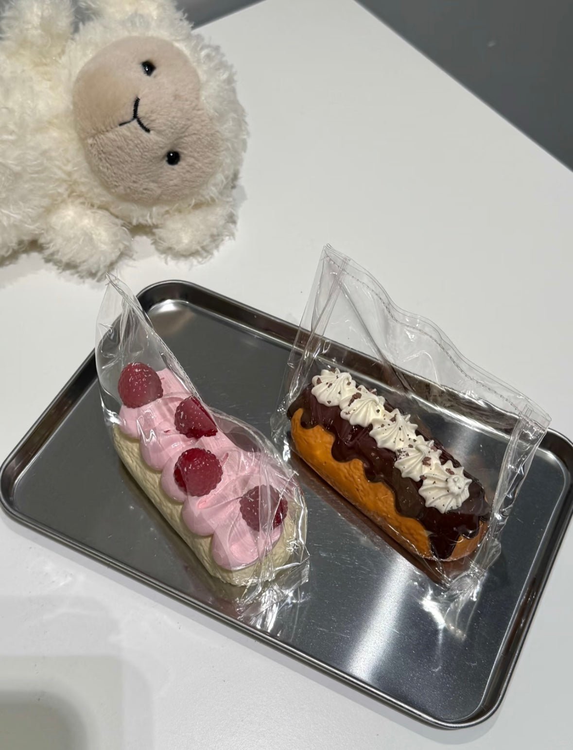 Éclair Taba Squishy Toy - Find Your Love